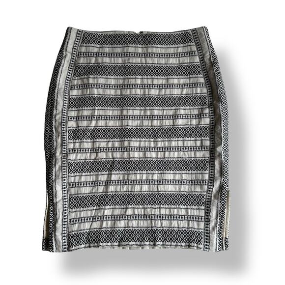 Loft Aztec Embroidered Knee Length Pencil Skirt Womens Size 6 White Black‎ Boho - Picture 1 of 10